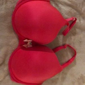 Victoria’s Secret underwire bra